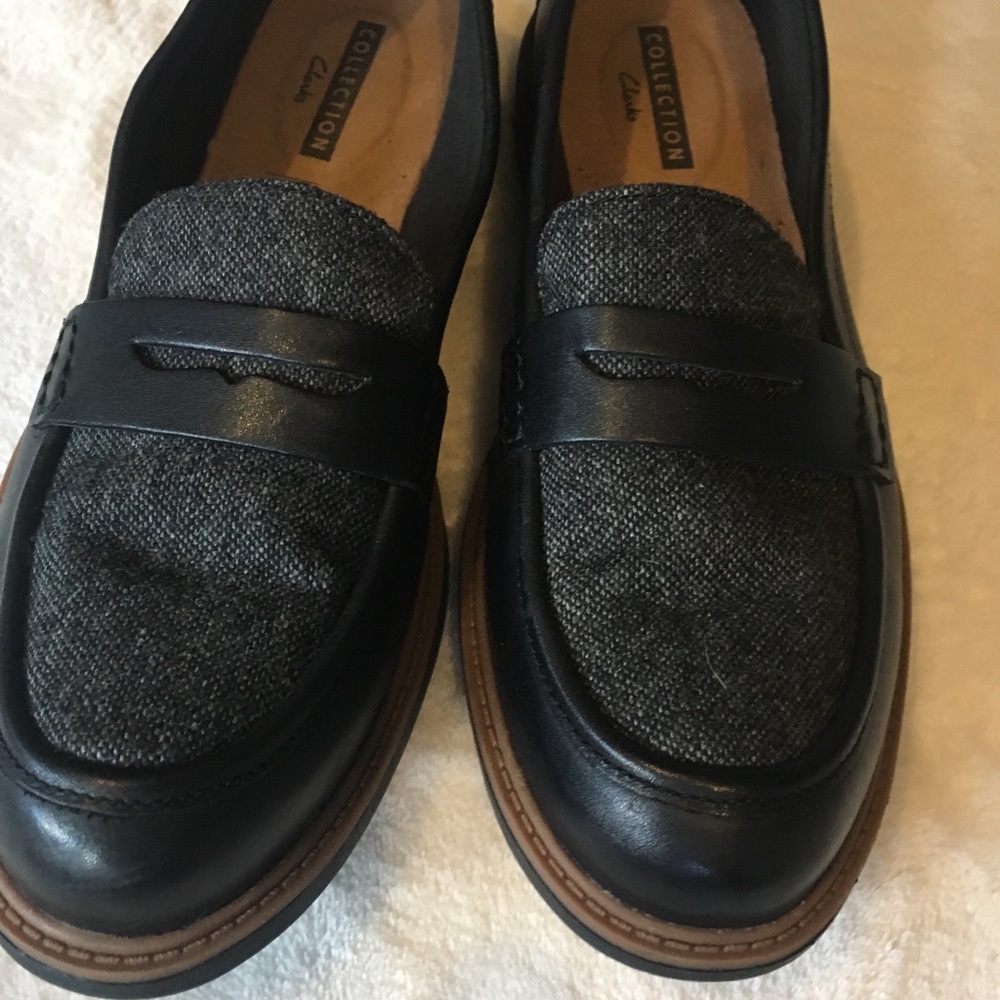 Clarks size 9 - Picture 2 of 5
